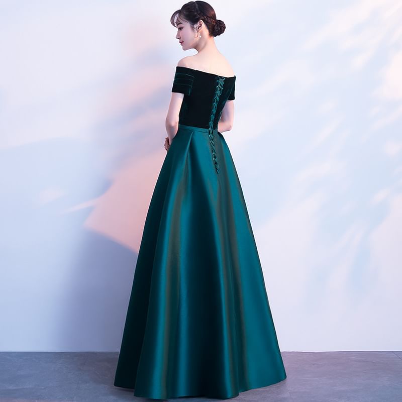 Off-Shoulder Plain Ball A-Line Gown