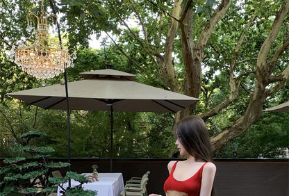 Ärmelloses, figurbetontes Maxikleid mit U-Ausschnitt und Bindeband