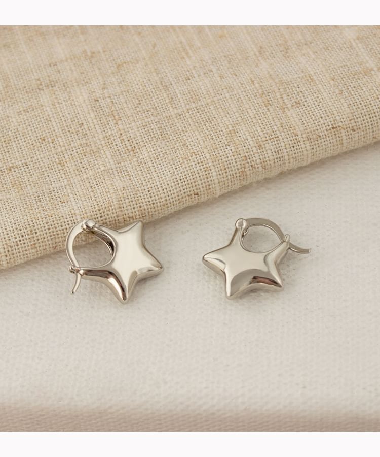 Star Huggie Earring / Clip-On Earring
