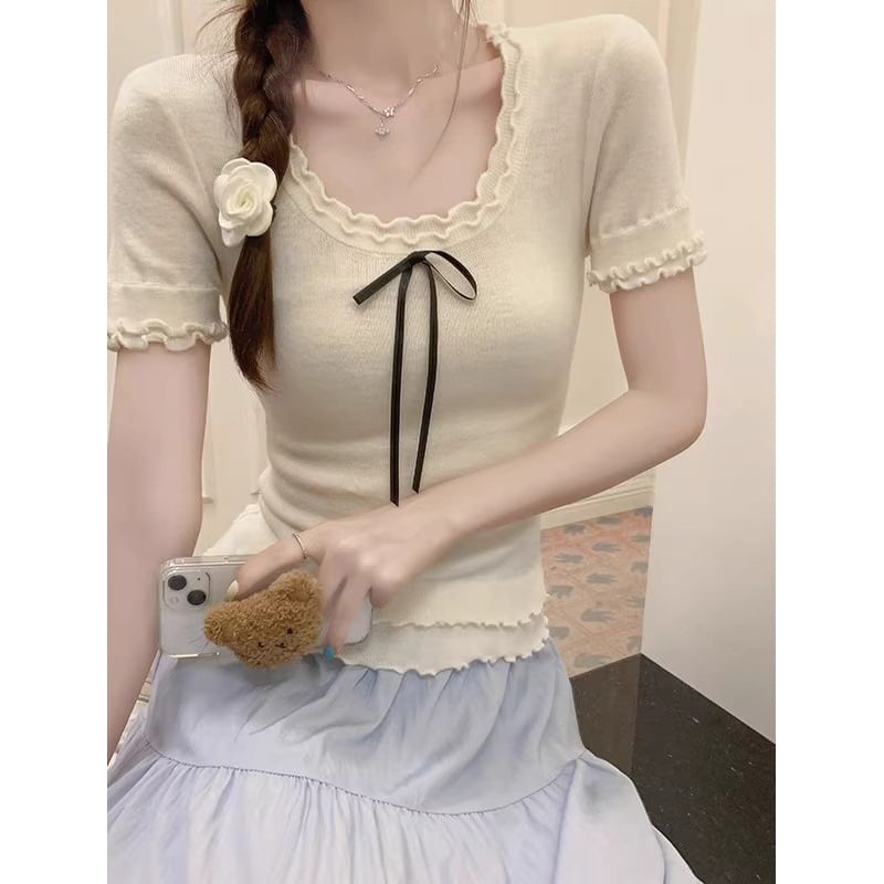 Short-Sleeve Scoop Neck Plain Bow Tee