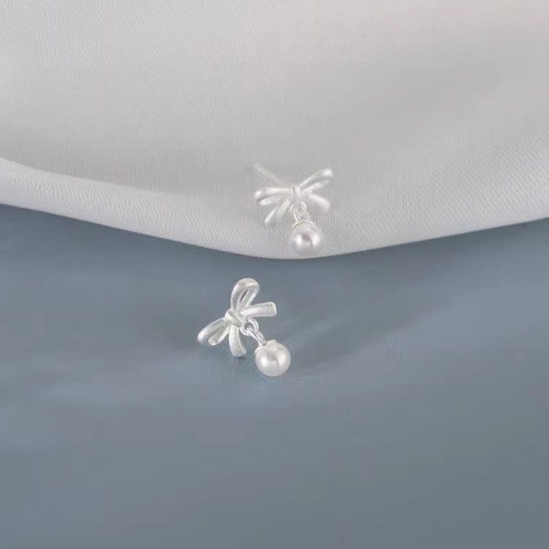 Faux Pearl Bow Stud Earring