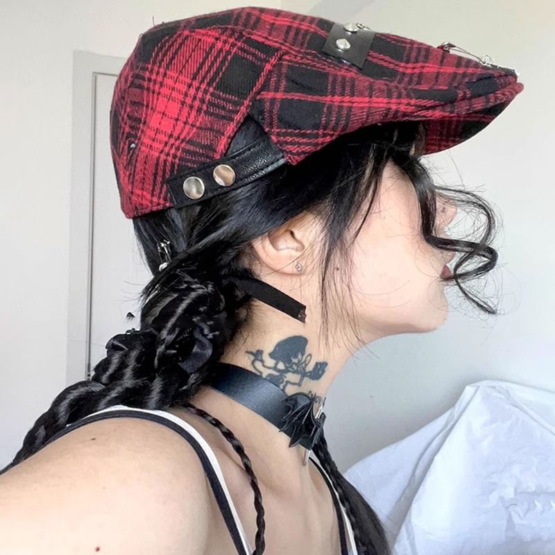Plaid Pin Accent Newsboy Cap