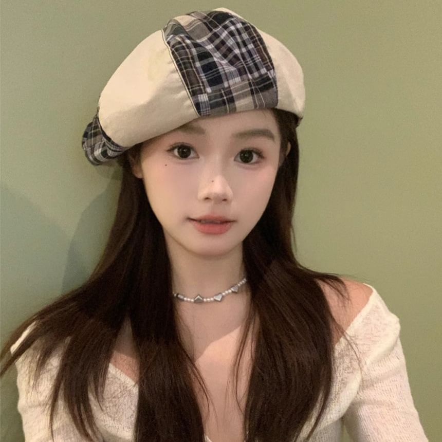 Plaid Panel Beret