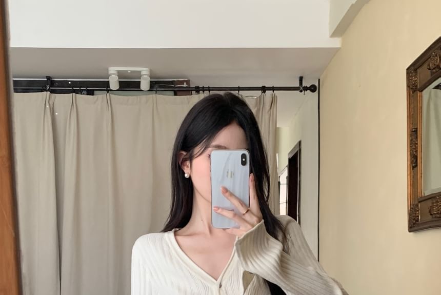 V-Neck Ribbed Cardigan & High Waist Pleated Skirt