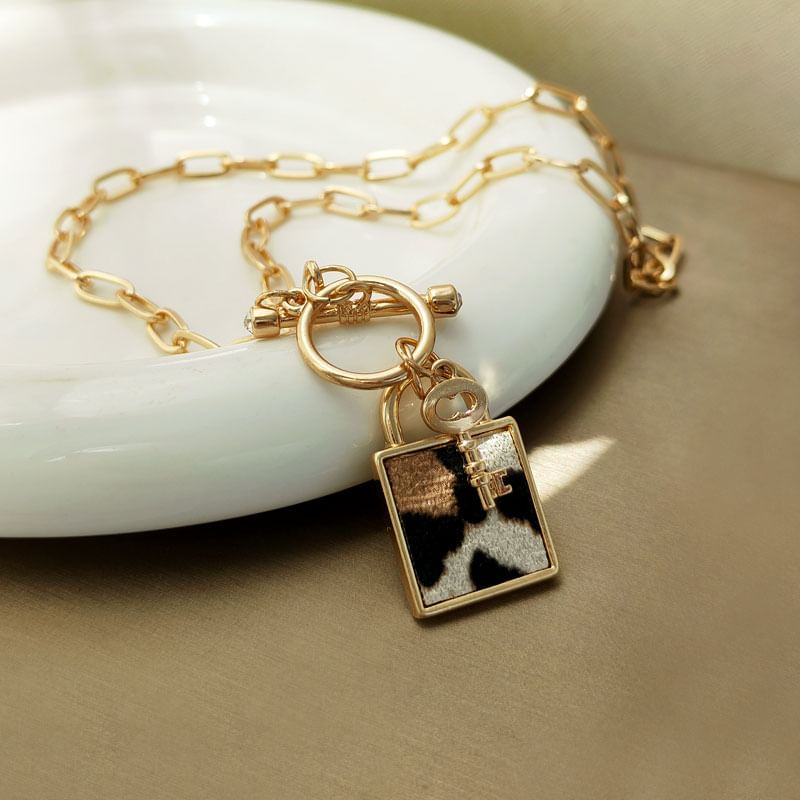 Pendant Chain Necklace