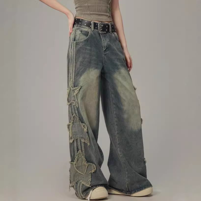 Low Rise Star Applique Washed Loose-Fit Wide-Leg Jeans