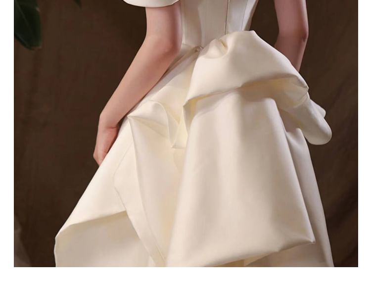 Off-Shoulder Puff-Sleeve Bow Back A-Line Wedding Gown