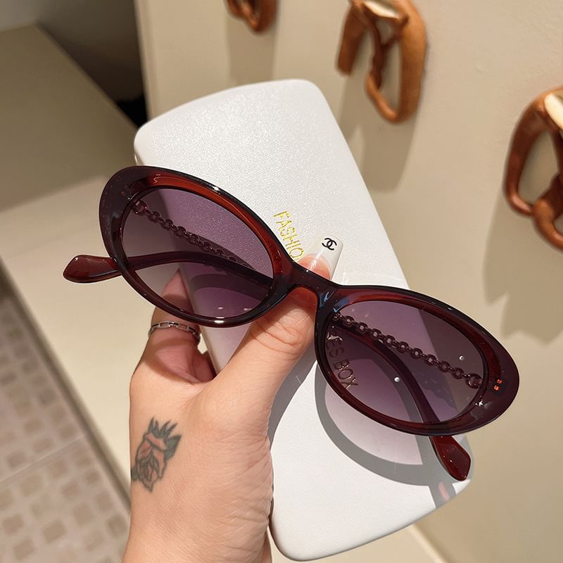 Oval Plastic Sunglasses