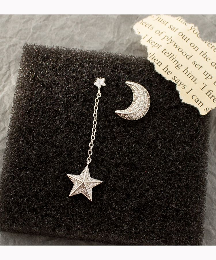 Moon & Star Asymmetrical Alloy Dangle Earring