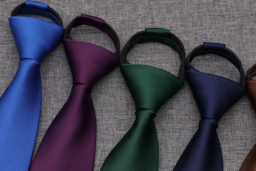 Plain Pre Tied Neck Tie