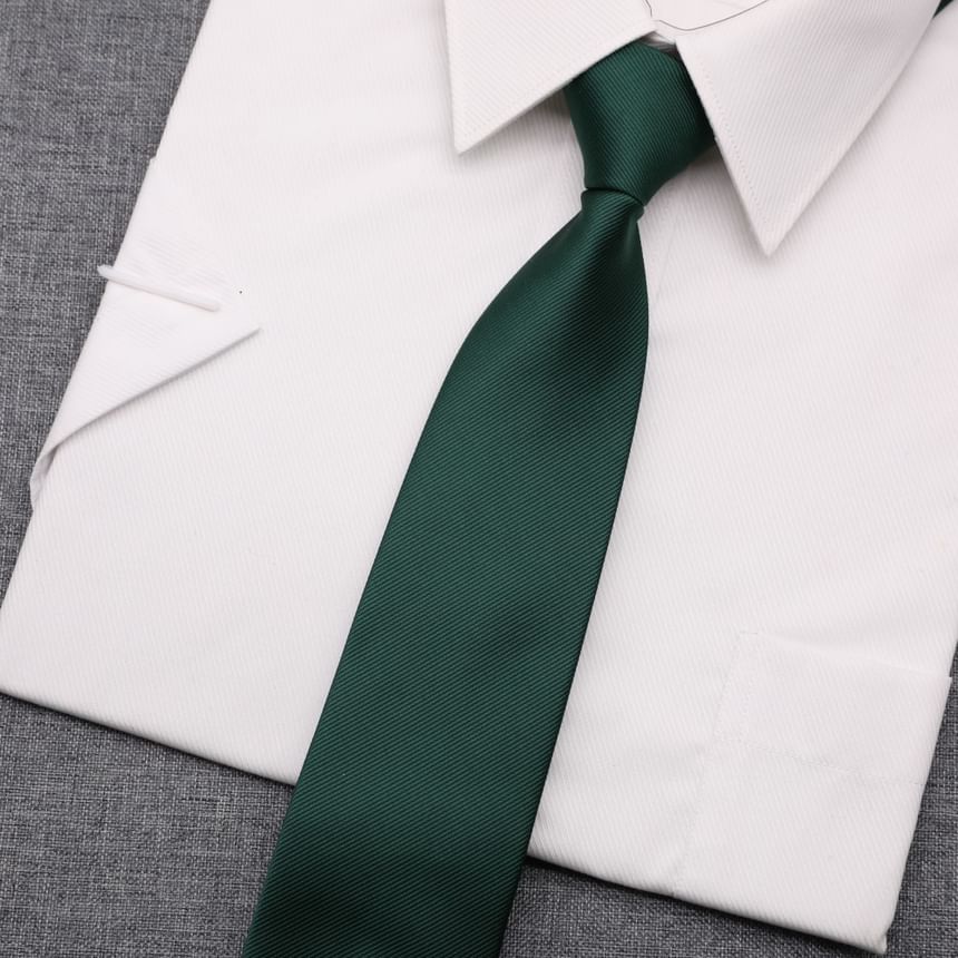Plain Pre Tied Neck Tie