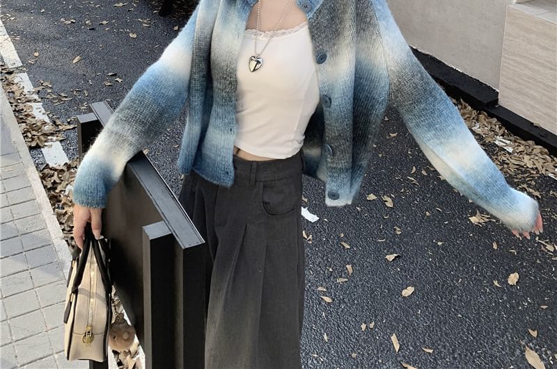 Gradient Crewneck Crop Cardigan