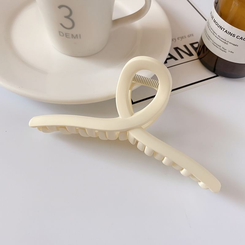 Cutout Hair Claw