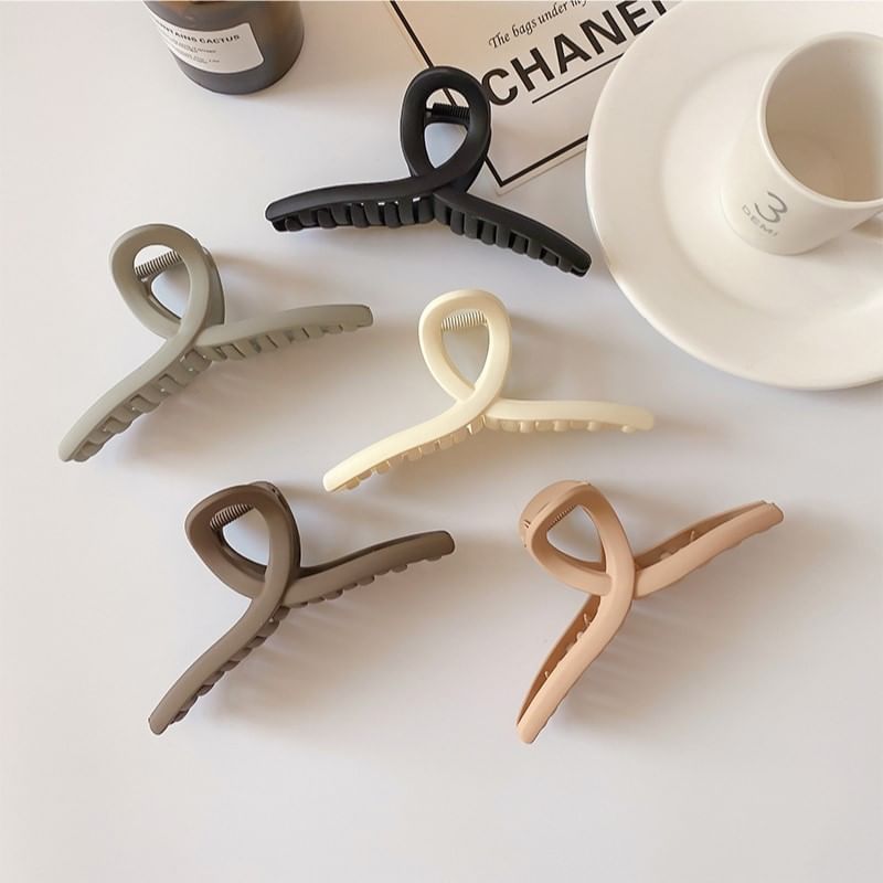 Cutout Hair Claw