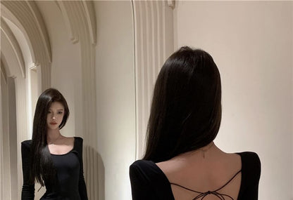 Long-Sleeve Round Neck Plain Open Back Maxi A-Line Dress