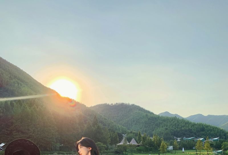 Set: Long-Sleeve V-Neck Plain Blouse + Tiered Mini A-Line Skirt