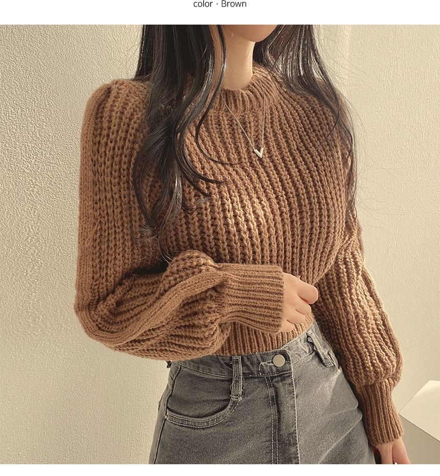 Soft Bubble-Sleeve Cropped Sweater