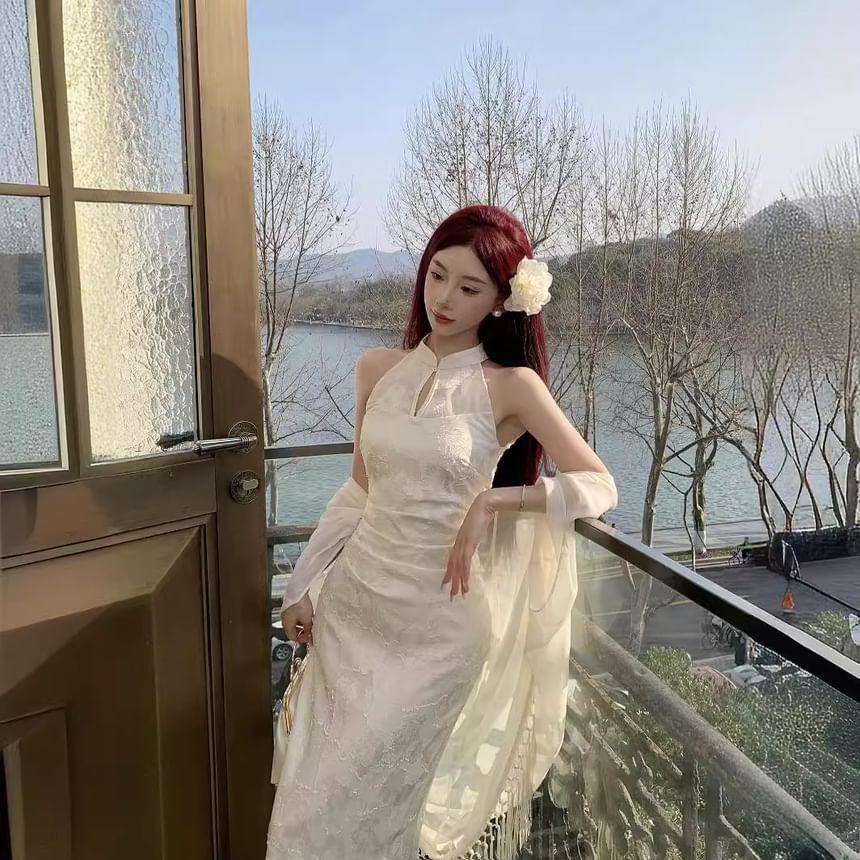 Sleeveless Keyhole Floral Maxi Qipao / Fringe Plain Shawl / Set