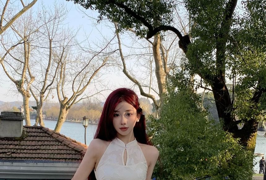 Sleeveless Keyhole Floral Maxi Qipao / Fringe Plain Shawl / Set