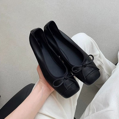 Cap Toe Bow Low Heel Pumps