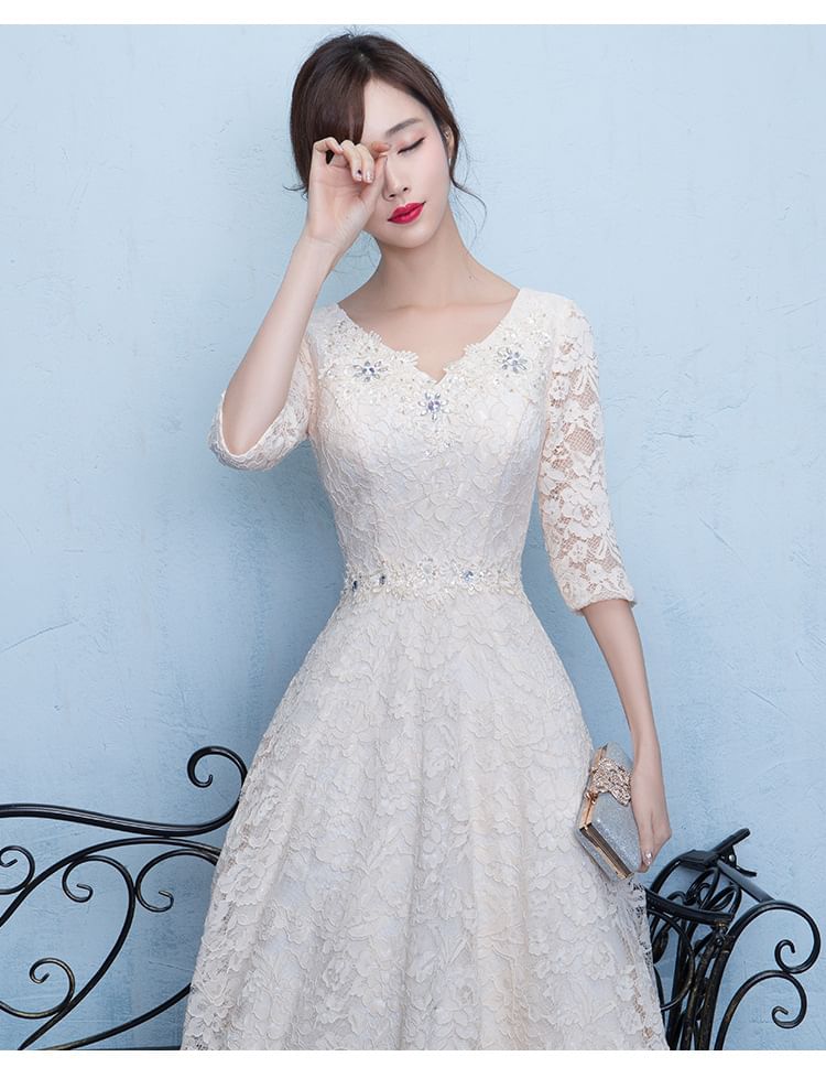 3/4-Sleeve V-Neck Floral Lace A-Line Evening Gown