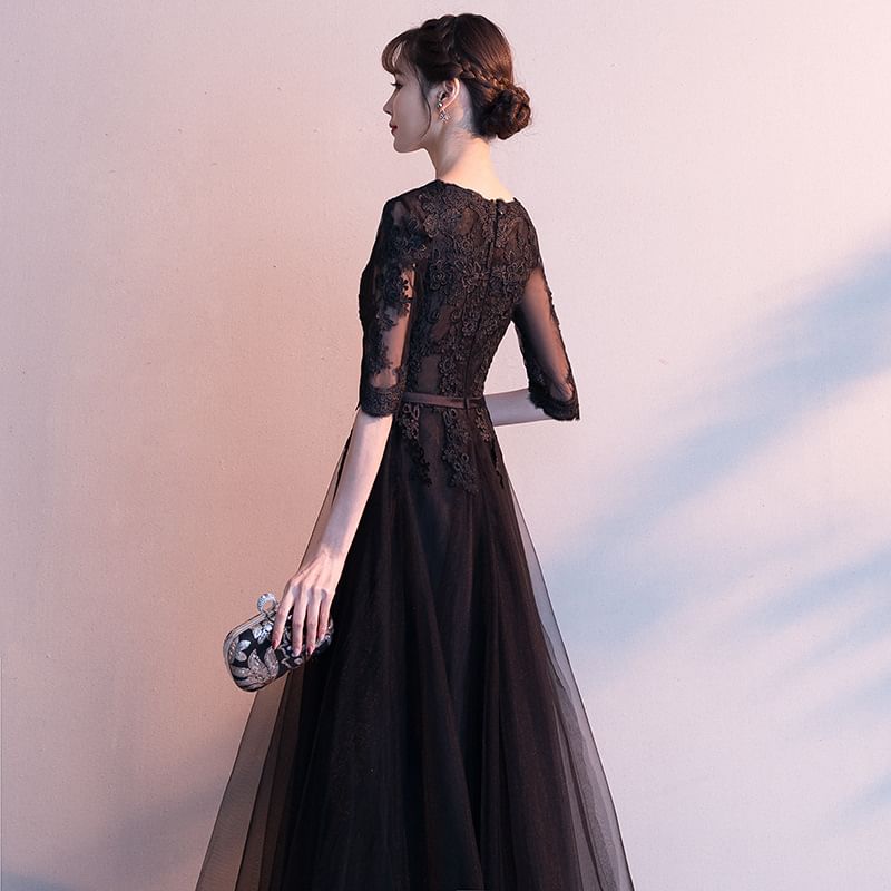 3/4-Sleeve V-Neck Lace A-Line Evening Gown / Asymmetrical Cocktail Dress