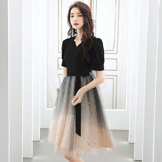 Short-Sleeve V-Neck Gradient Mesh A-Line Cocktail Dress