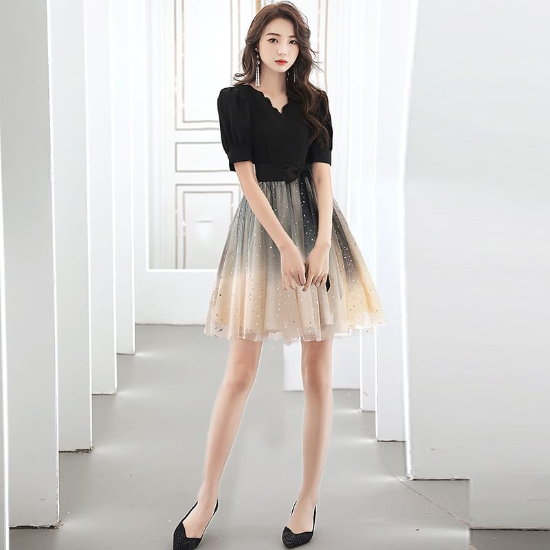 Short-Sleeve V-Neck Gradient Mesh A-Line Cocktail Dress