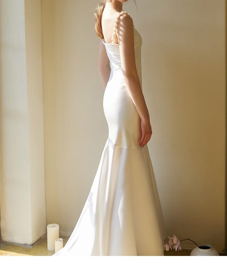 Faux Pearl Strap V-Neck Plain Trained Satin Trumpet Wedding Gown