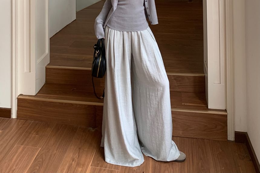 Halter Tank & Cardigan & Pleated Skirt & Culottes