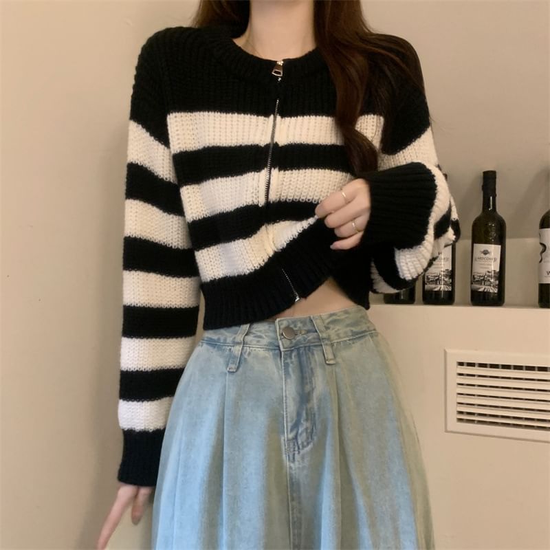 Striped Zip Up Cropped Cardigan