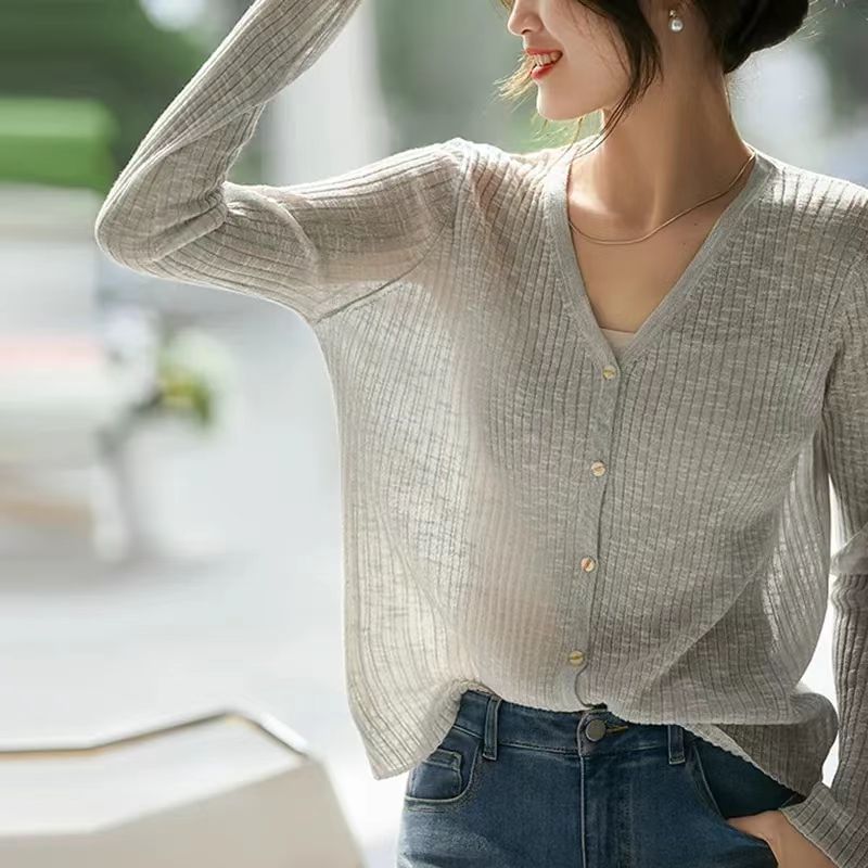 Ribbed V-Neck Knit Cardigan