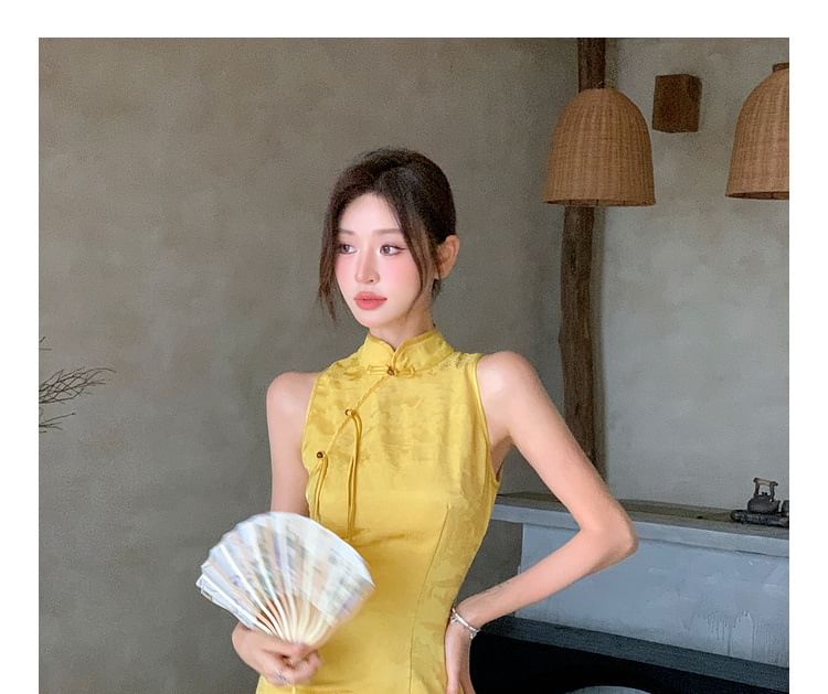 Sleeveless Jacquard Midi Sheath Qipao