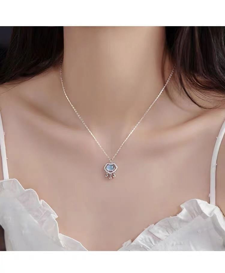 925 Sterling Silver Rhinestone Pendant Necklace