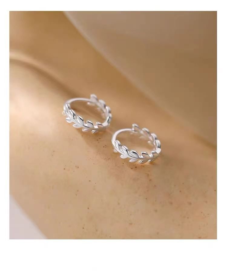 925 Sterling Silver Leaf Hoop Earring