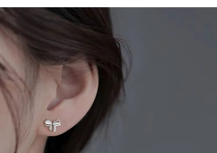 925 Sterling Silver Bowknot Stud Earring