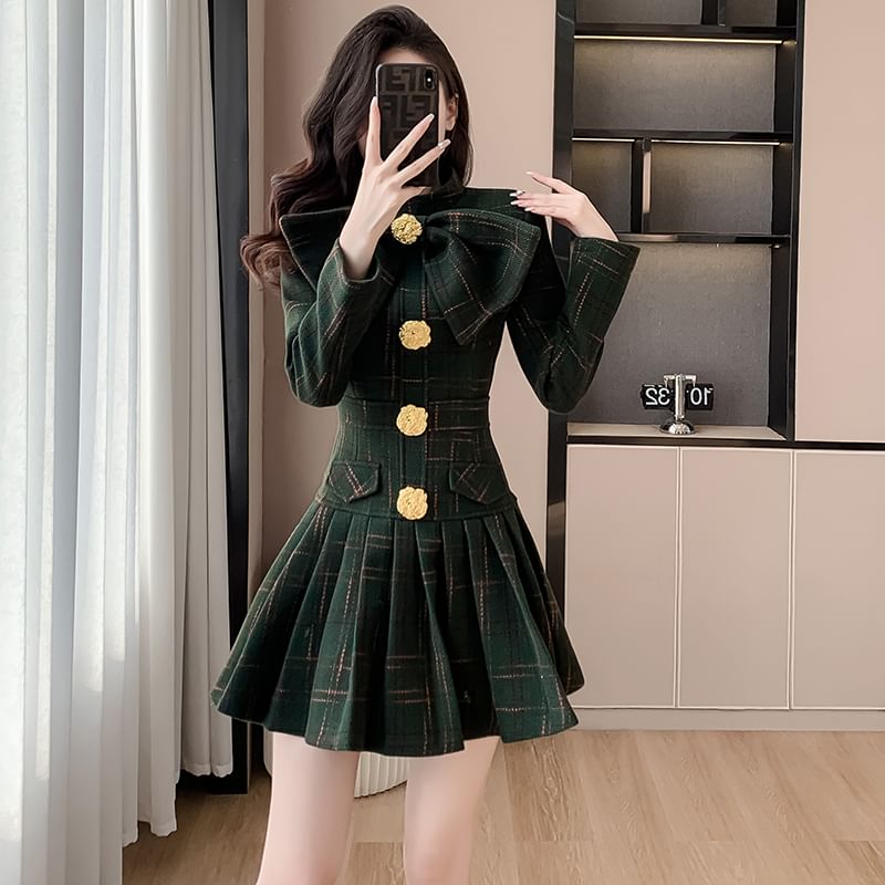 Long Sleeve Stand Collar Bowknot Plaid Pleated Mini A-Line Dress