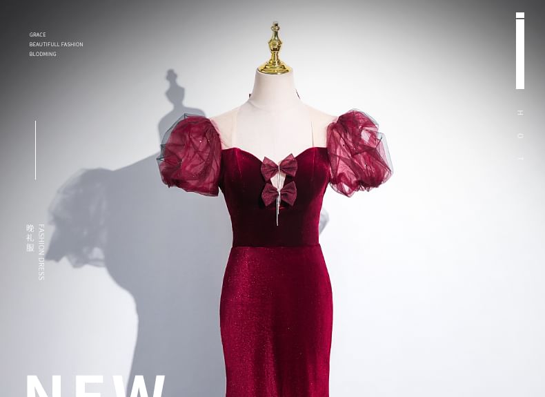 Short-Sleeve Evening Trained Neckline Sheath Velvet Sweetheart Gown