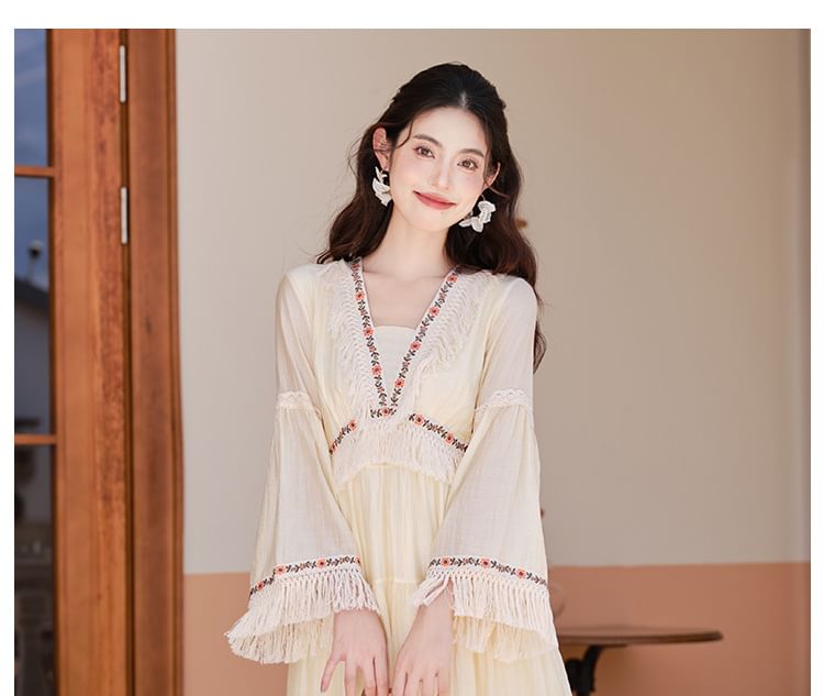 Flared-Sleeve Flower Embroidered Fringed Trim Midi Smock Dress / Patterned Vest / Set