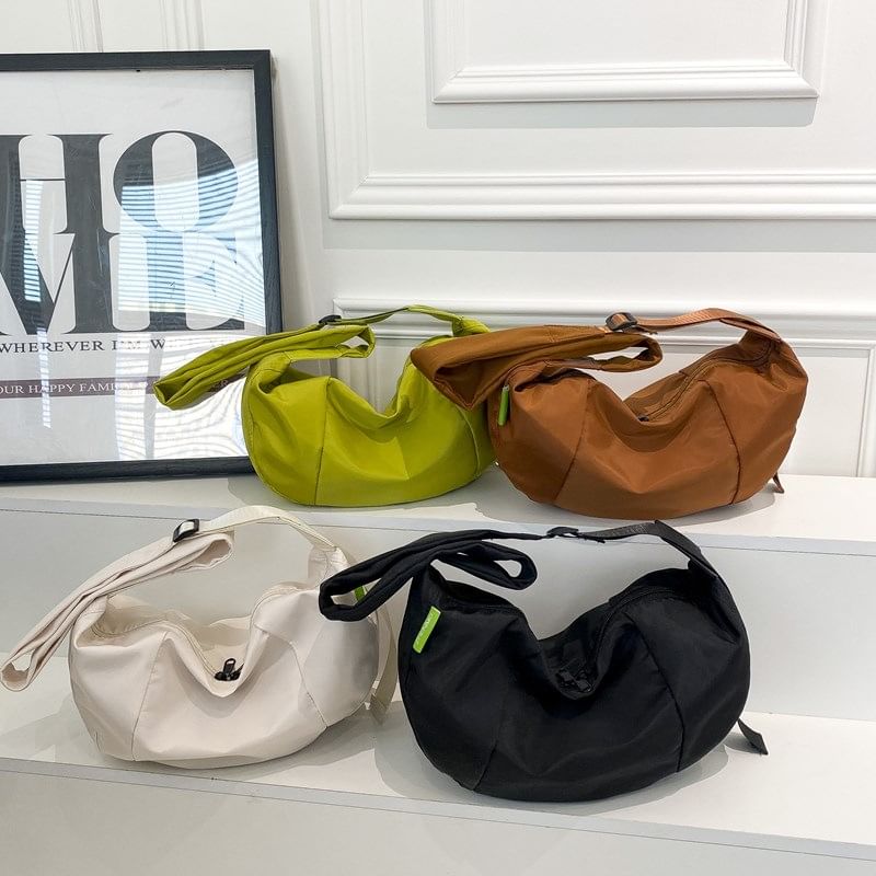 Plain Zip Shoulder Bag