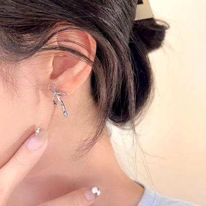 Sterling Silver Ribbon Stud Earring