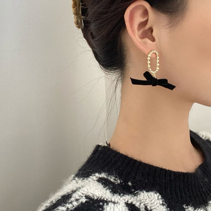 Ribbon Dangle Earring / Clip On Earring