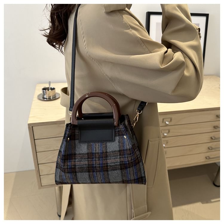 Set: Plaid Shoulder Bag + Plain Faux Leather Pouch