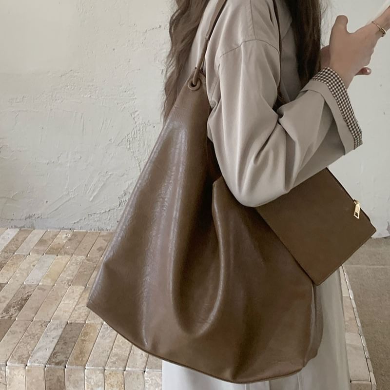 Faux Leather Plain Tote Bag With Pouch