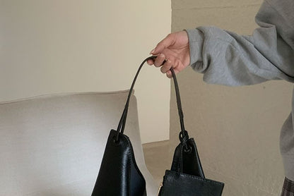 Faux Leather Plain Tote Bag With Pouch