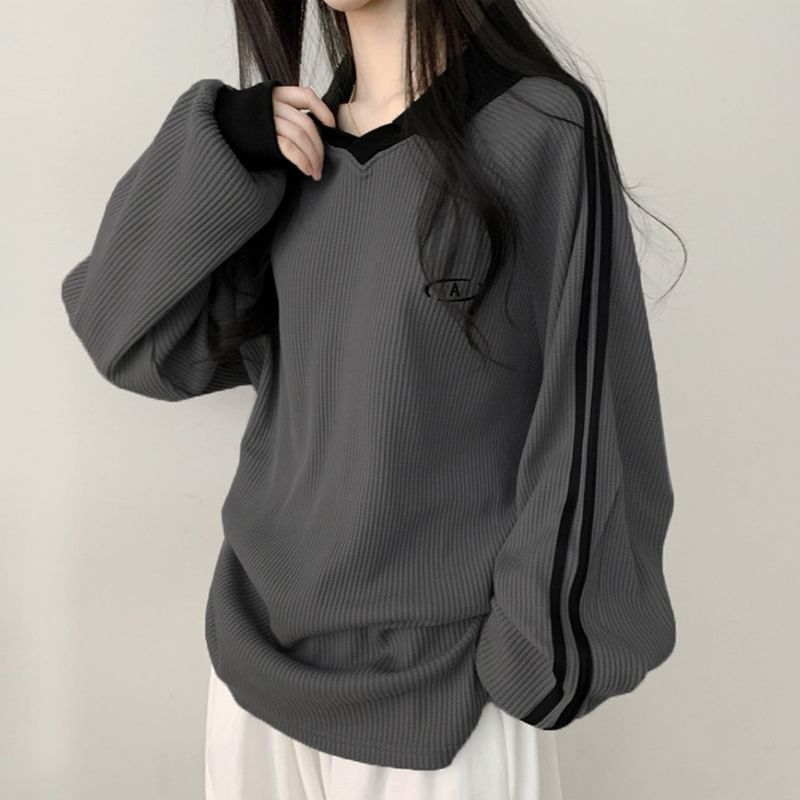 Long Sleeve Contrast-Trim Embroidered Waffle Pattern Loose-Fit Pullover