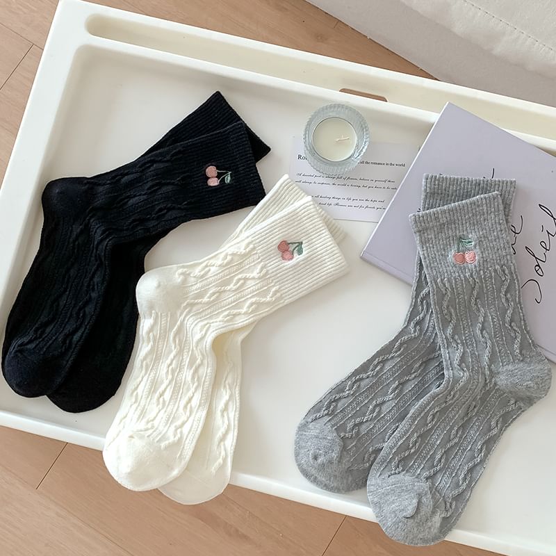 Embroidered Ribbed Socks