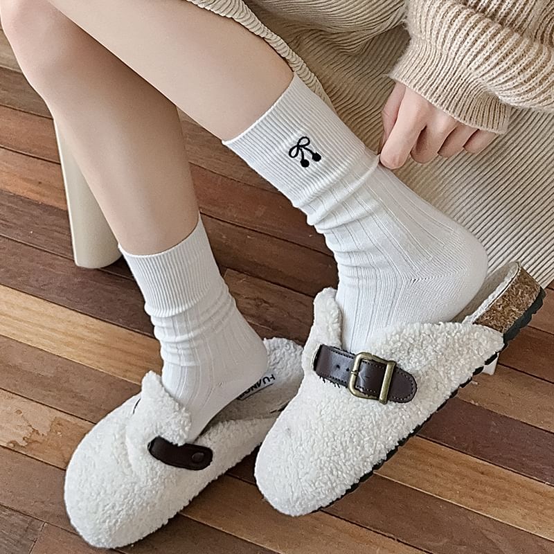 Bow Embroidered Socks / Set