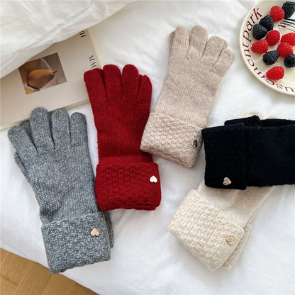 Metal Heart Touchscreen Knit Gloves