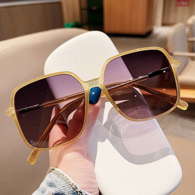 Square Frame Gradient Sunglasses